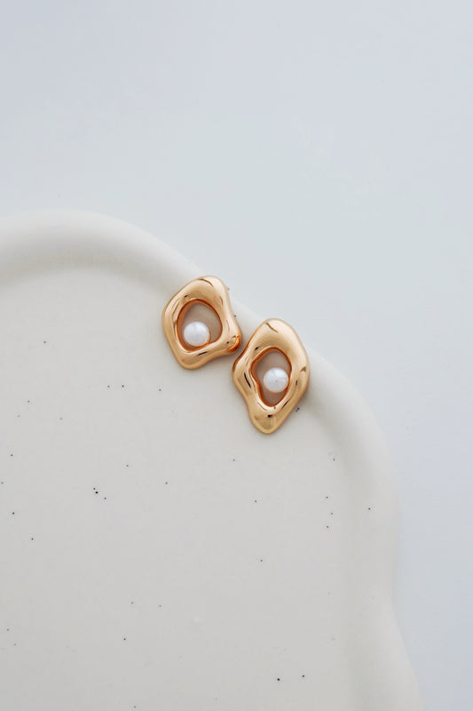 Oculus Earrings